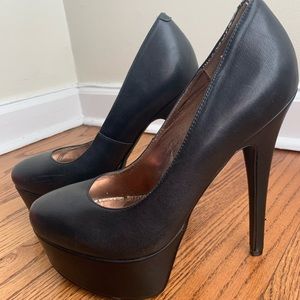 Steve Madden Black Leather Heels